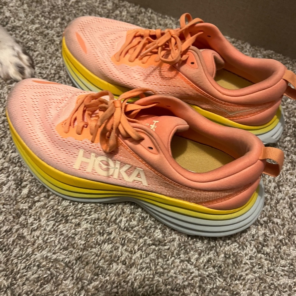 Hokas Bondi 8